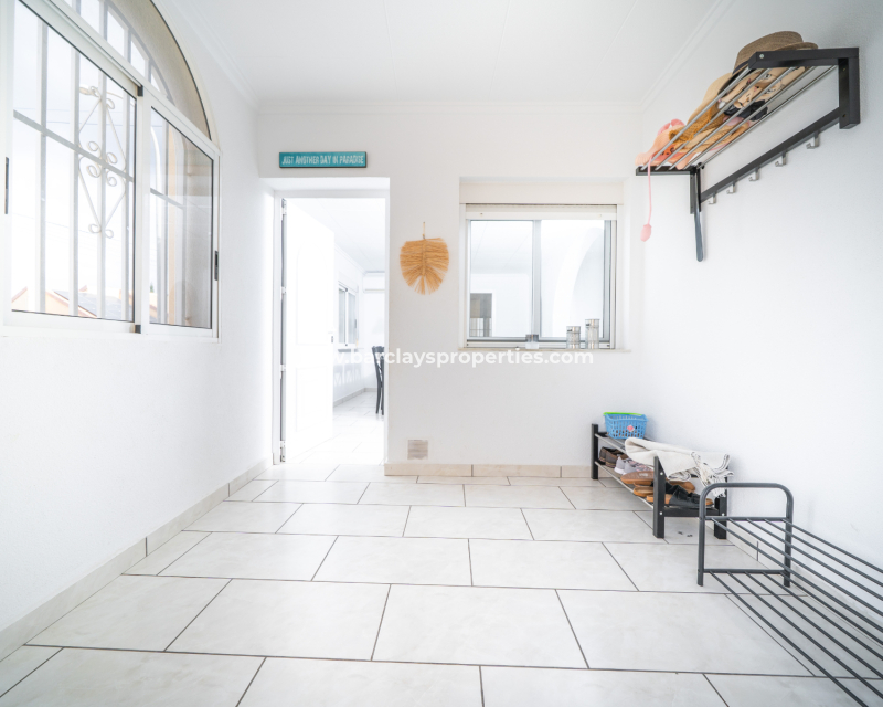 Venta - Chalet Independiente - Urb. La Marina