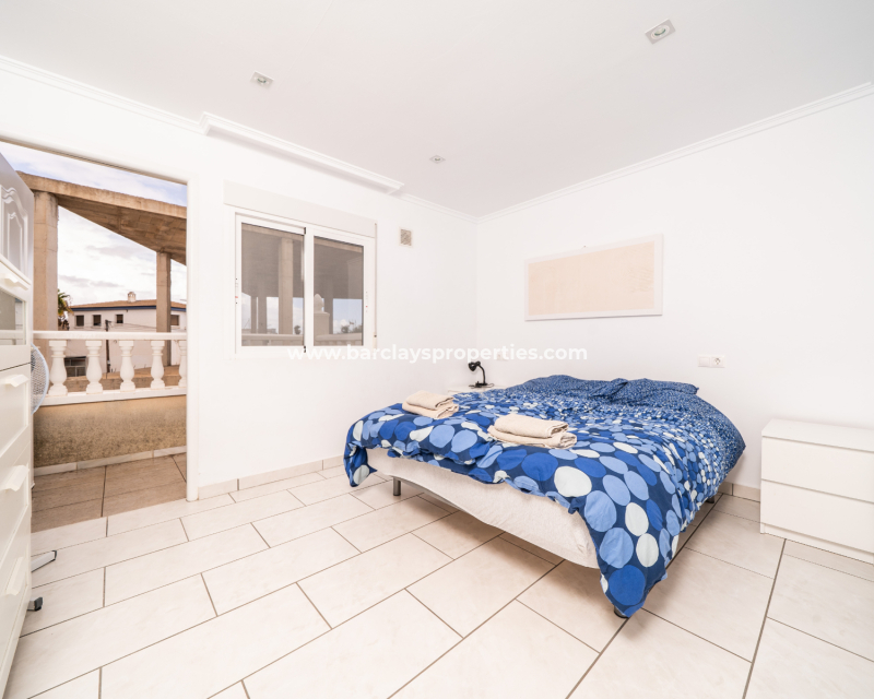 Venta - Chalet Independiente - Urb. La Marina