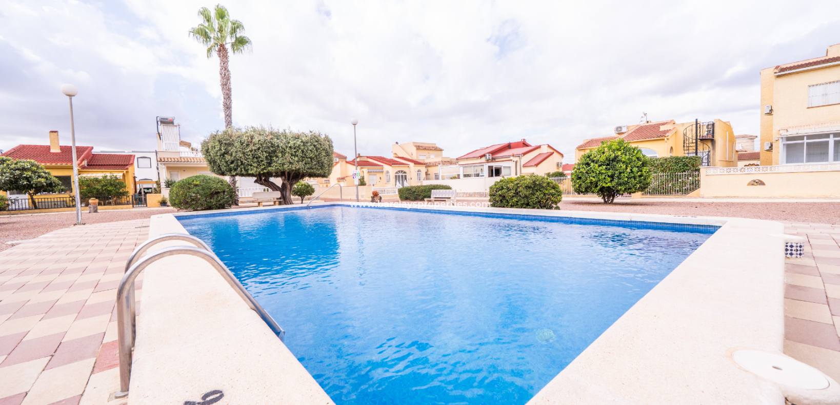 Venta - Chalet Independiente - Urb. La Marina