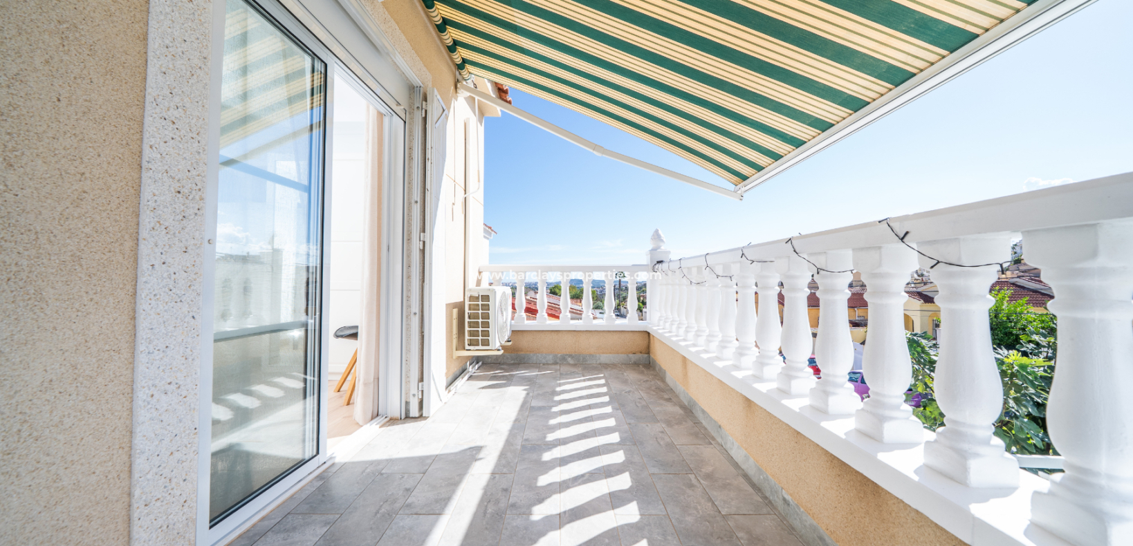 Venta - Chalet Independiente - Urb. La Marina