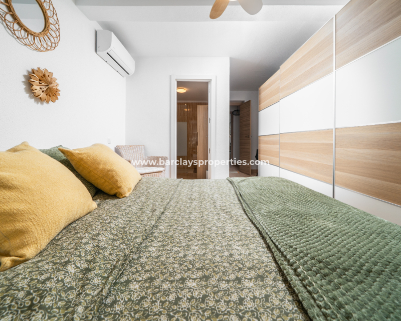 Venta - Chalet Independiente - Urb. La Marina