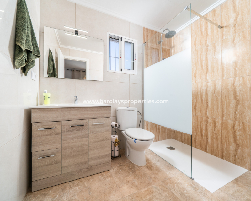 Venta - Chalet Independiente - Urb. La Marina