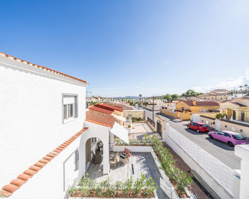 Venta - Chalet Independiente - Urb. La Marina