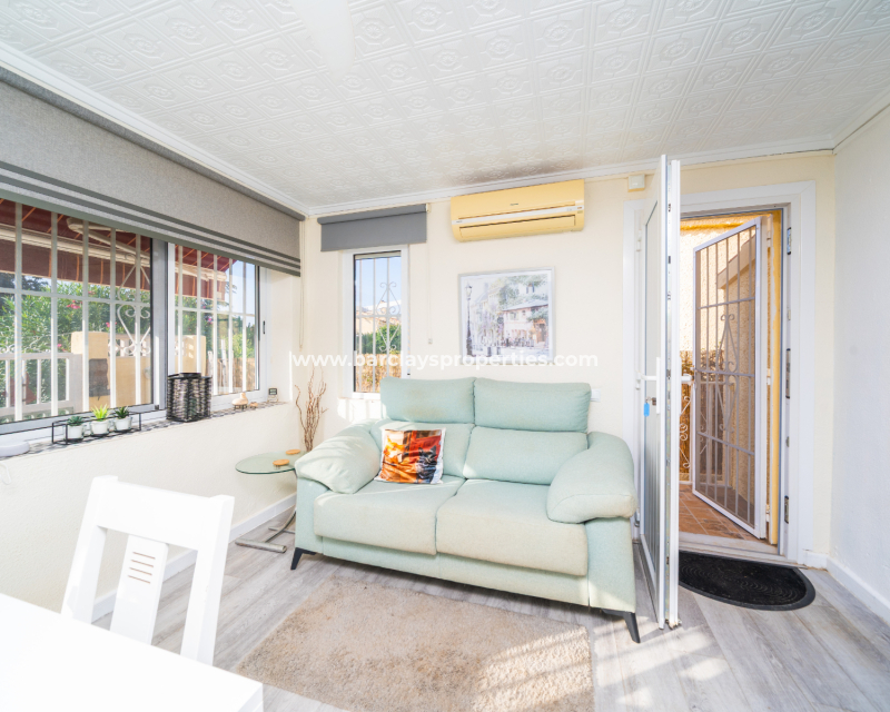 Venta - Chalet Independiente - Urb. La Marina