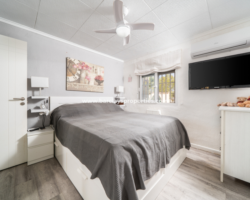 Venta - Chalet Independiente - Urb. La Marina