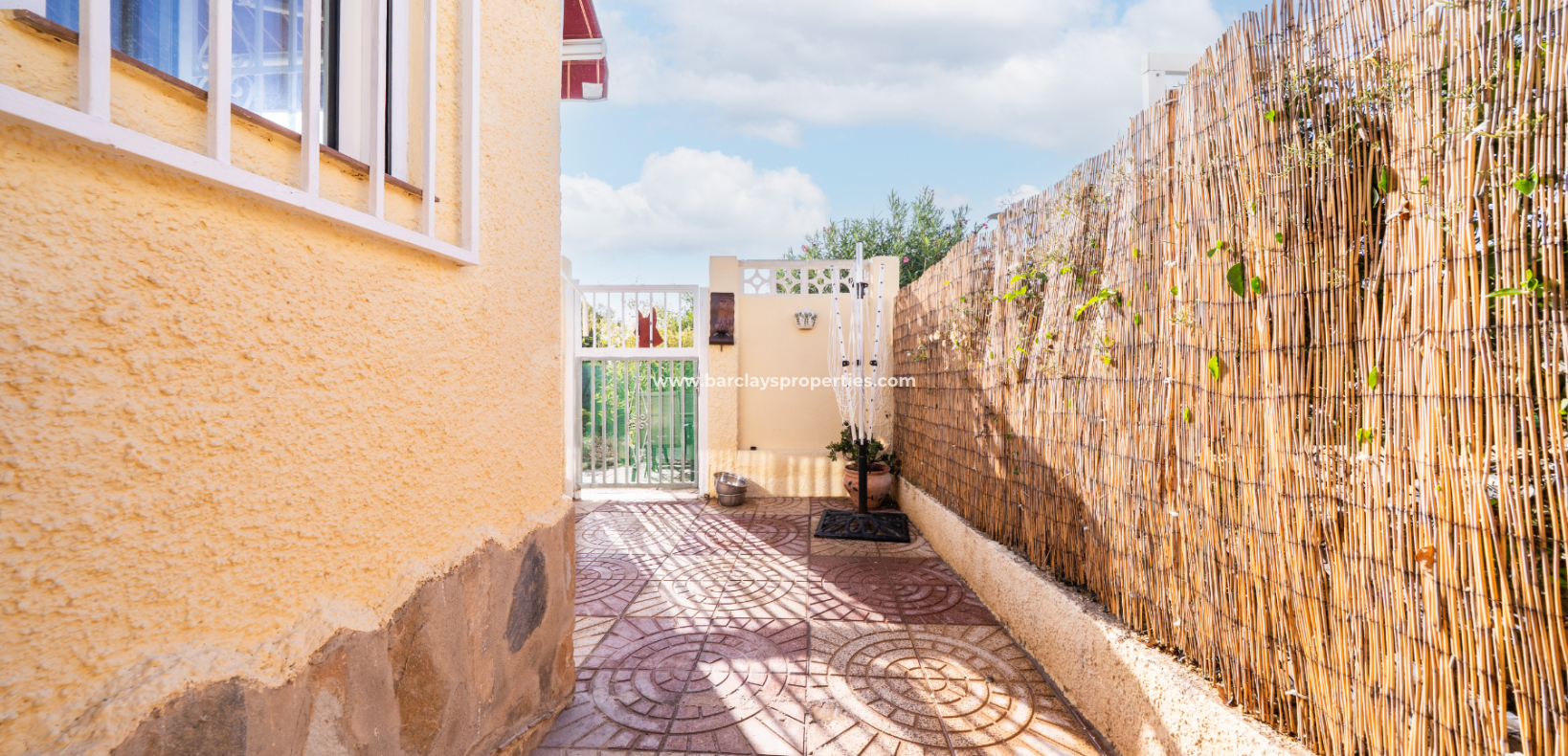 Venta - Chalet Independiente - Urb. La Marina