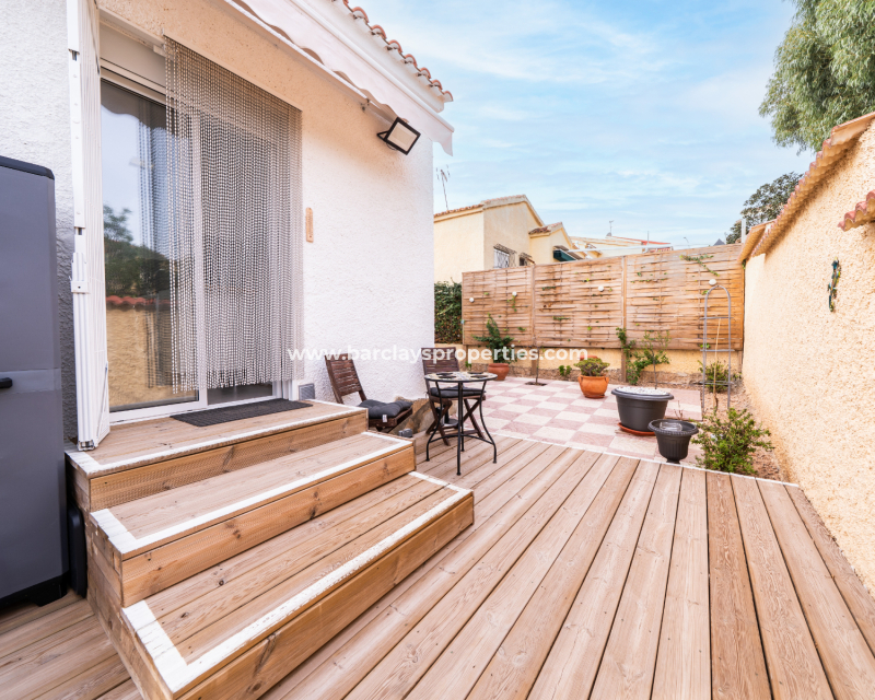 Venta - Chalet Independiente - Urb. La Marina