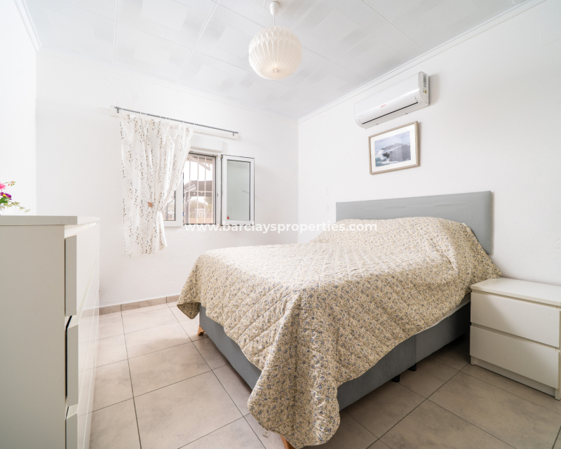 Venta - Chalet Independiente - Urb. La Marina