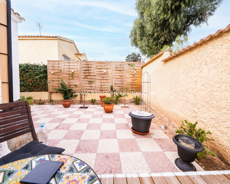 Venta - Chalet Independiente - Urb. La Marina