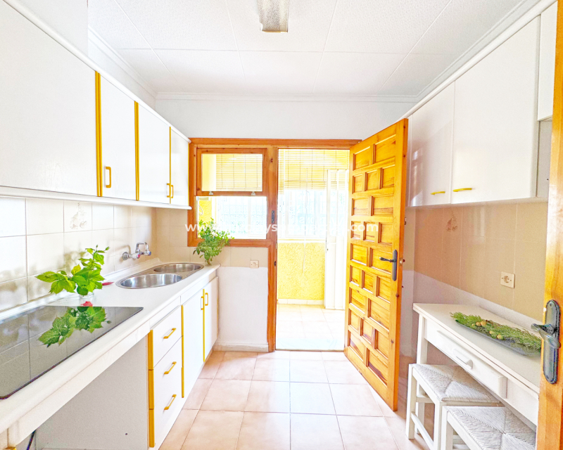 Venta - Chalet Independiente - Urb. La Marina