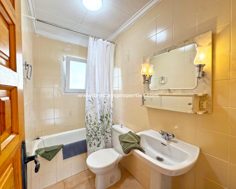 Venta - Chalet Independiente - Urb. La Marina