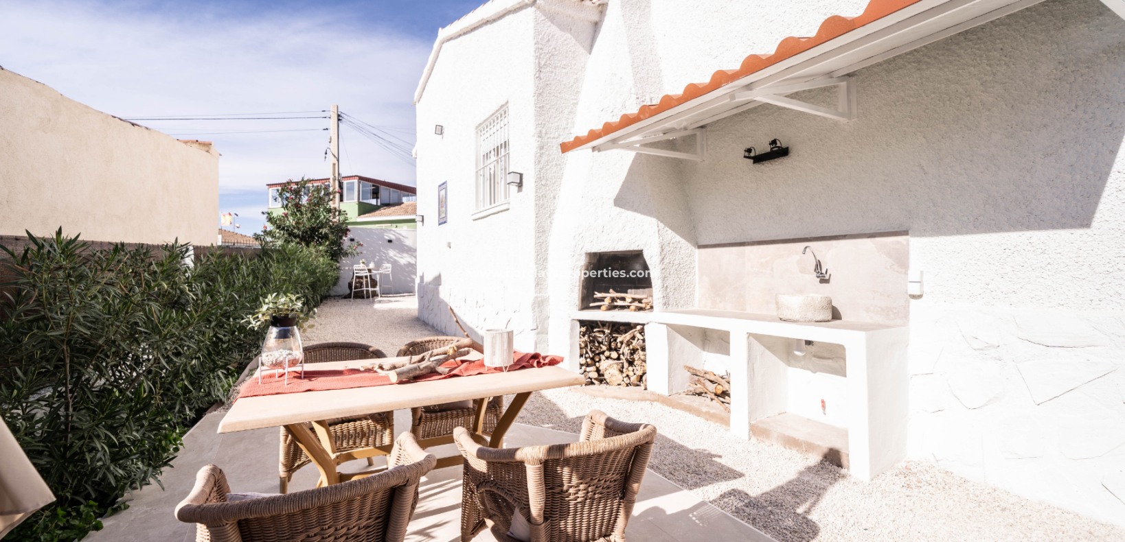 Venta - Chalet Independiente - Urb. La Marina