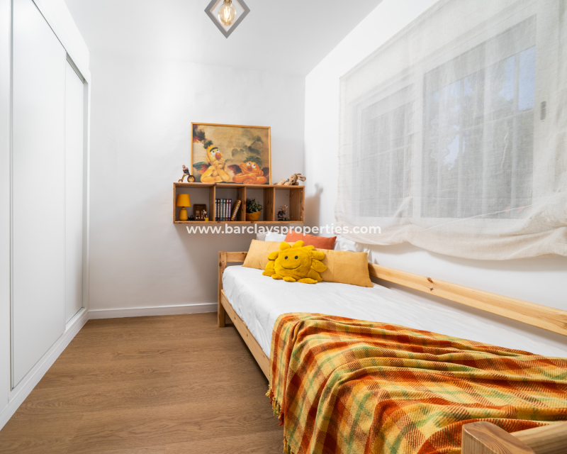 Venta - Chalet Independiente - Urb. La Marina