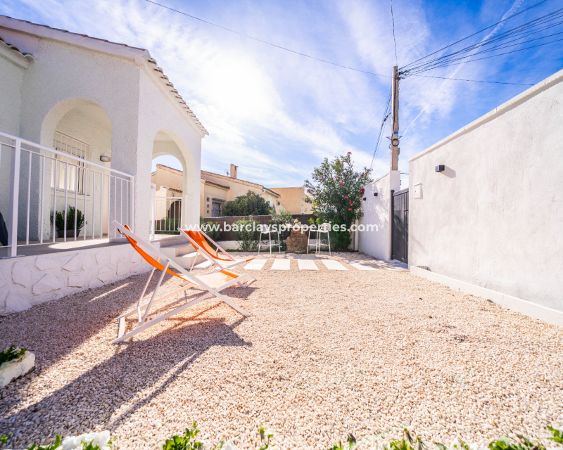 Venta - Chalet Independiente - Urb. La Marina