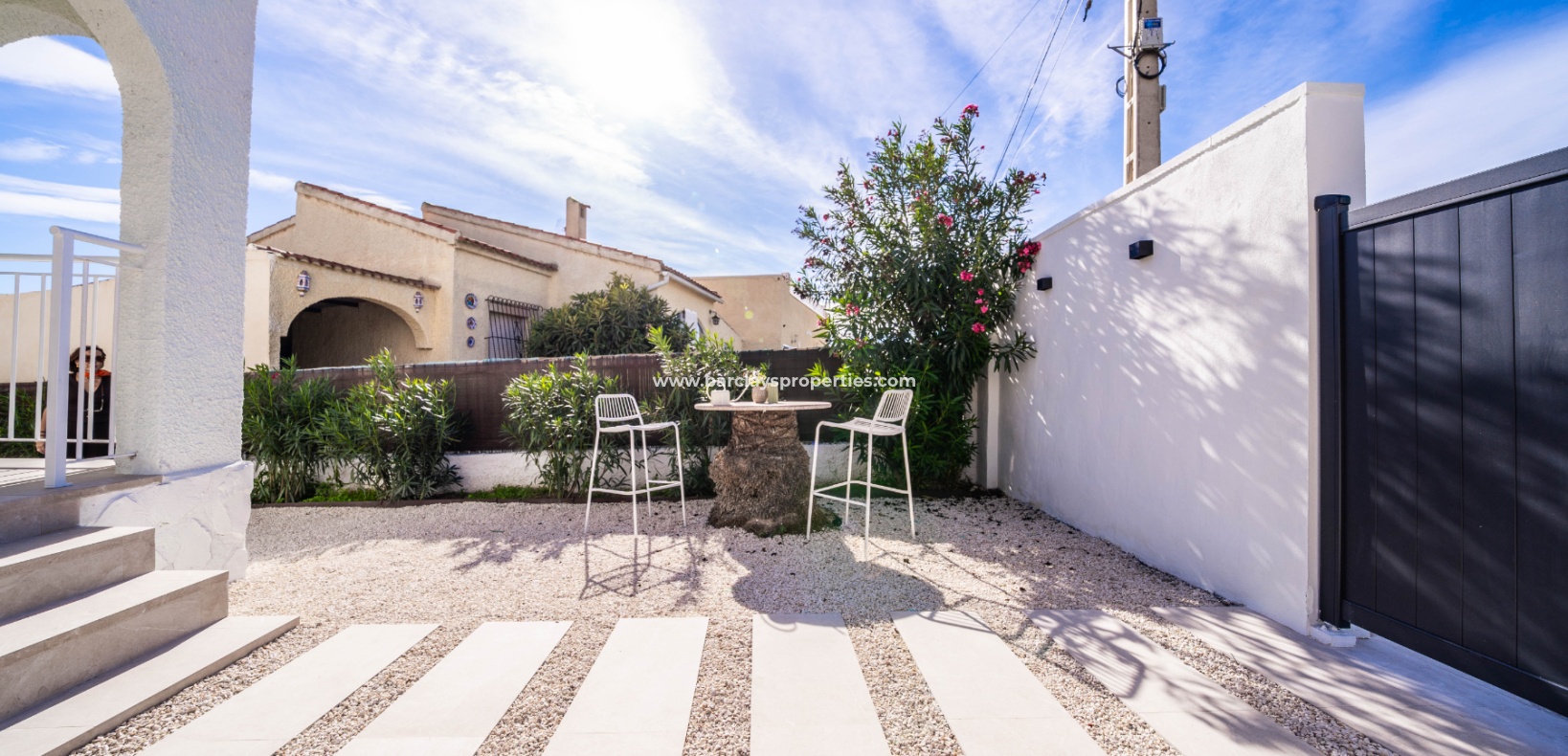 Venta - Chalet Independiente - Urb. La Marina