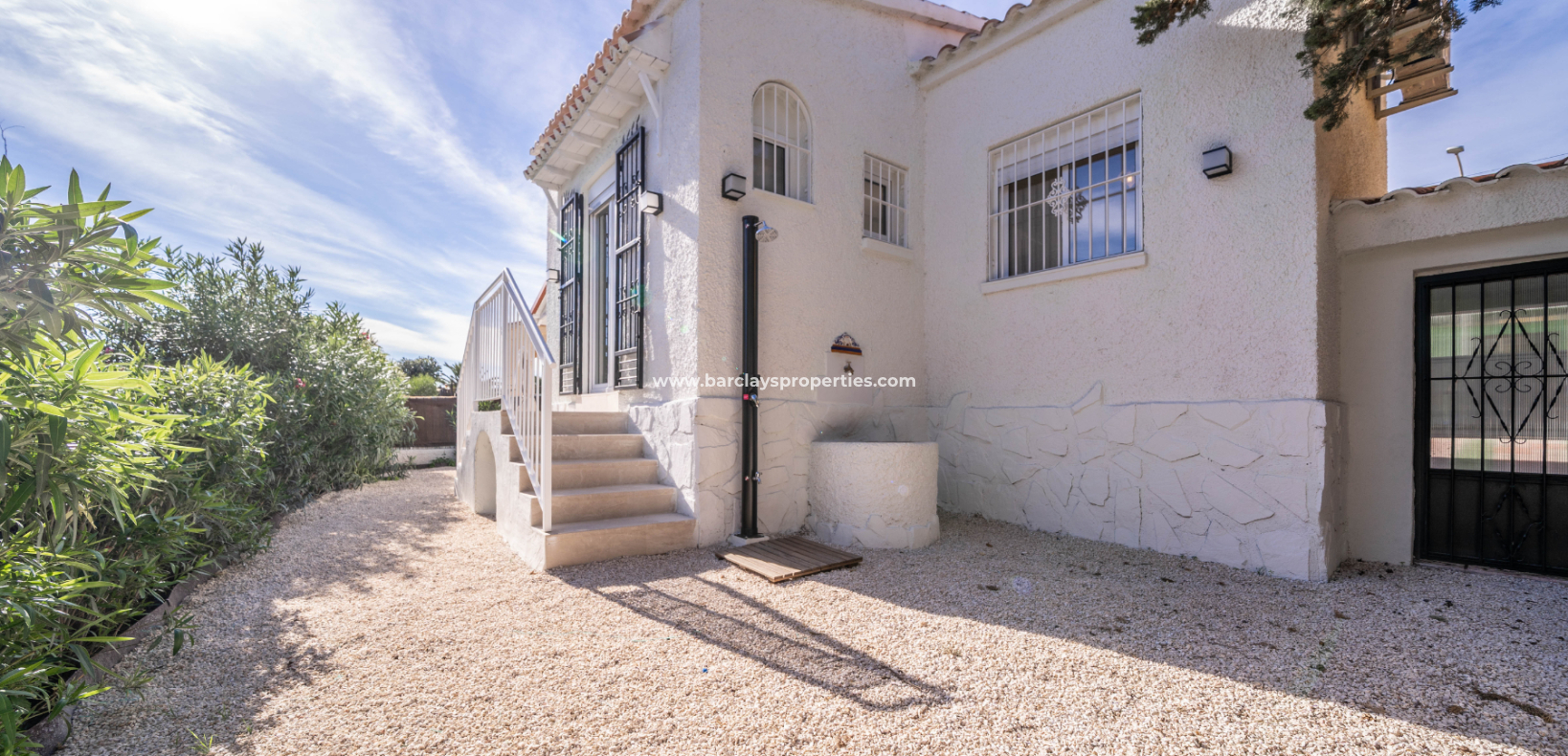 Venta - Chalet Independiente - Urb. La Marina