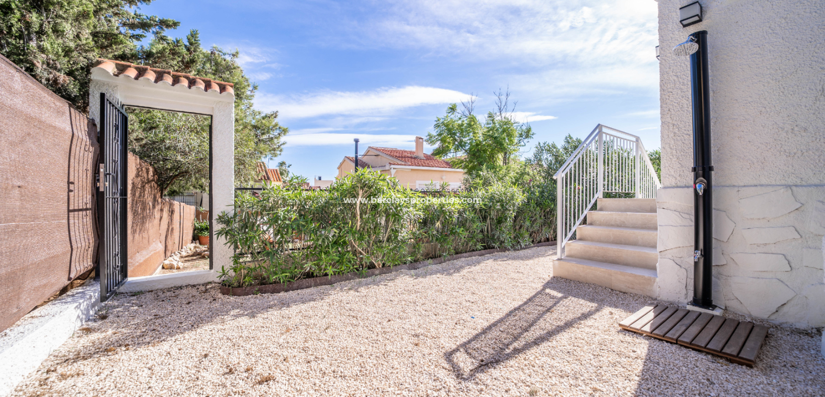 Venta - Chalet Independiente - Urb. La Marina