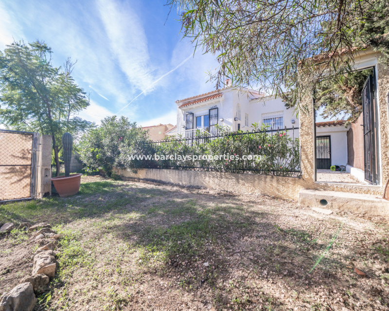 Venta - Chalet Independiente - Urb. La Marina