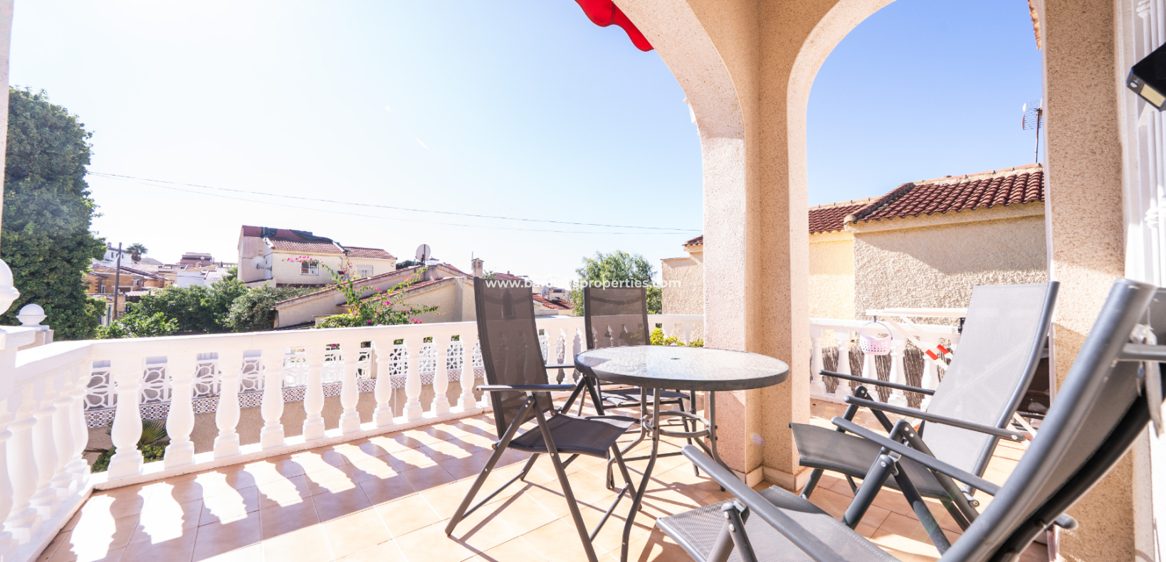 Venta - Chalet Independiente - Urb. La Marina