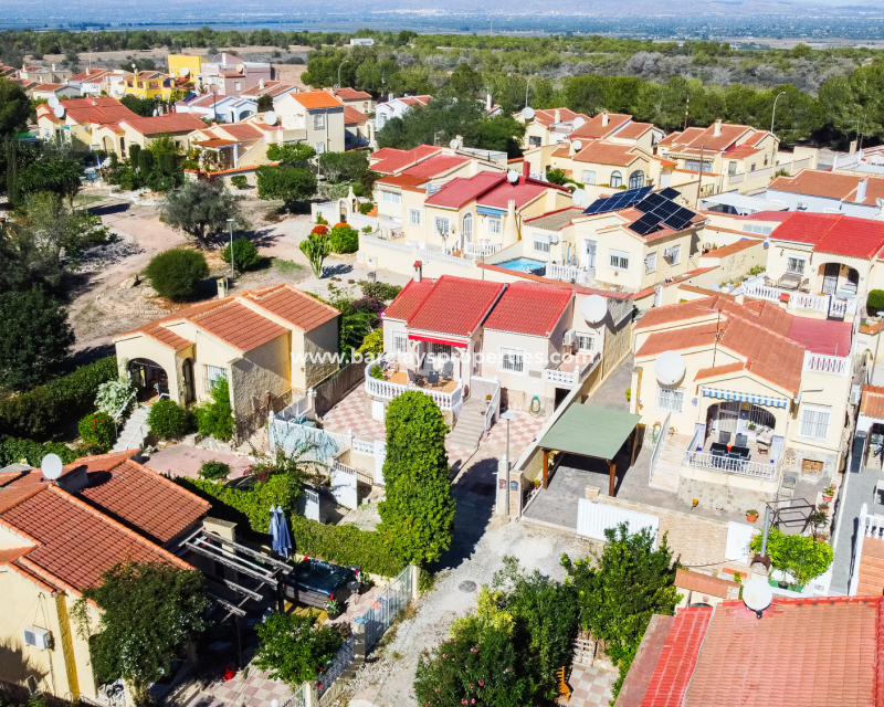 Venta - Chalet Independiente - Urb. La Marina