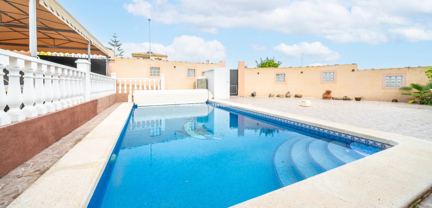 Venta - Chalet Independiente - Urb. La Marina