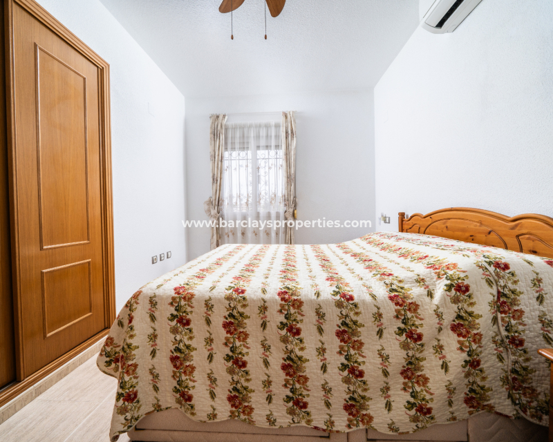 Venta - Chalet Independiente - Urb. La Marina