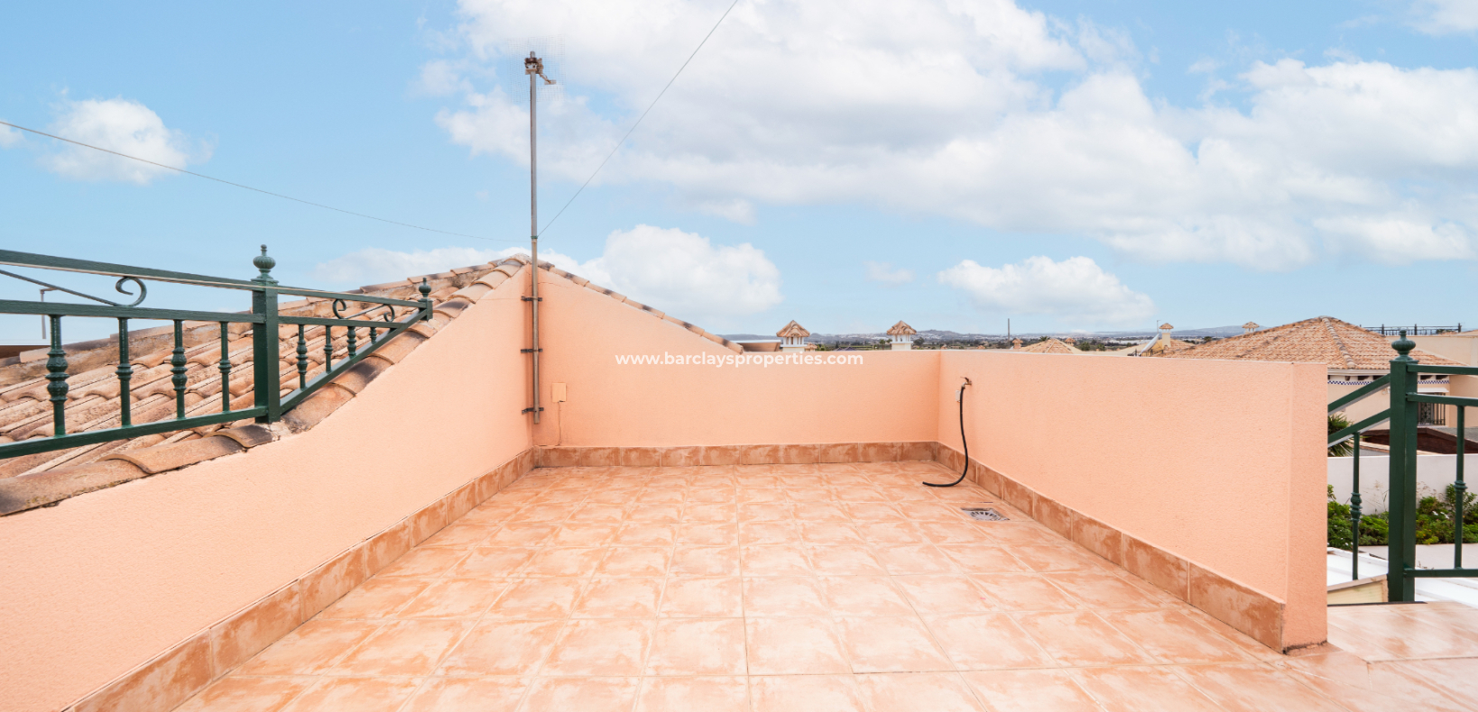 Venta - Chalet Independiente - Urb. La Marina