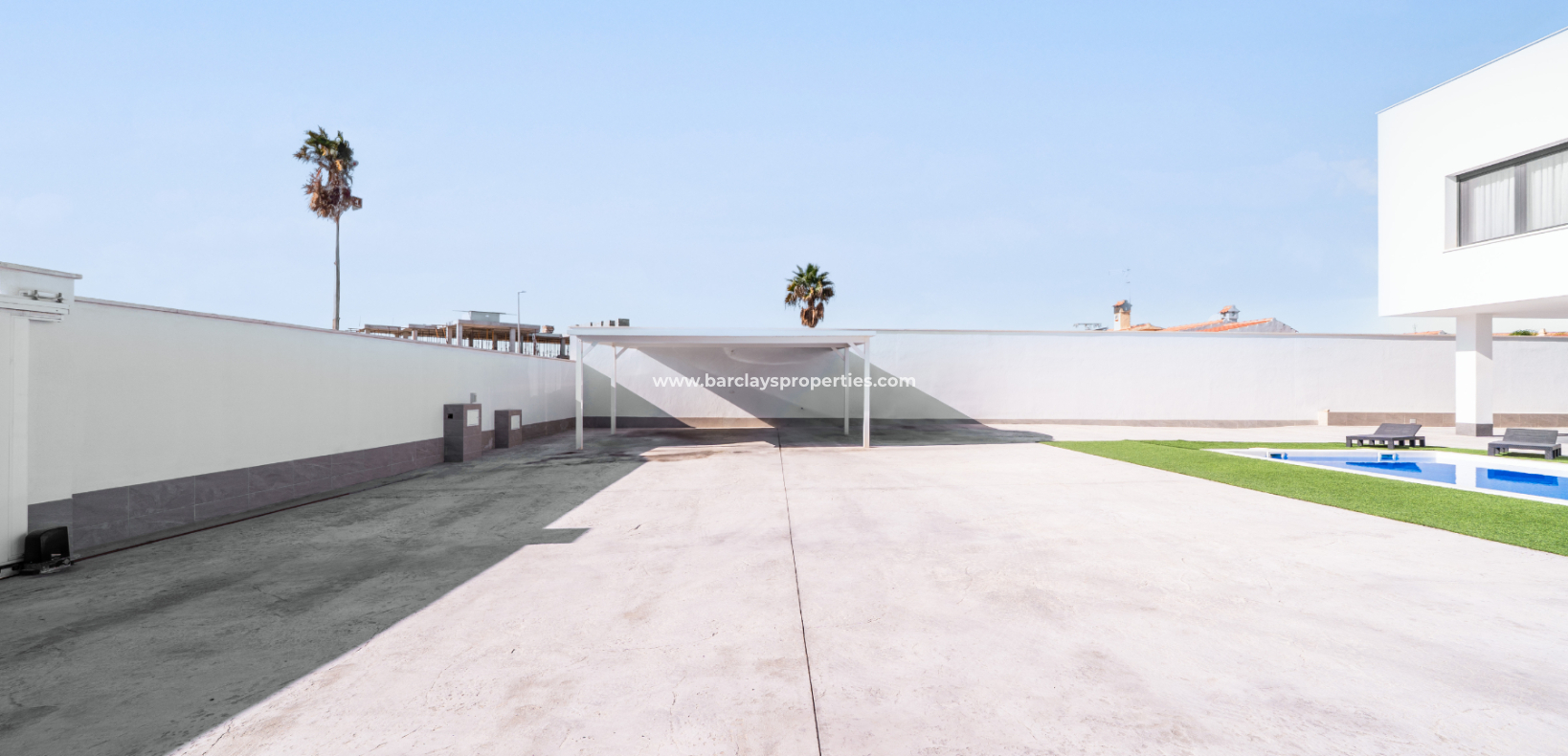 Venta - Chalet Independiente - Urb. La Marina