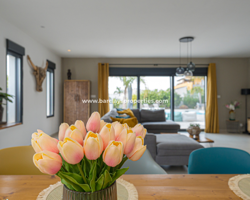 Venta - Chalet Independiente - Urb. La Marina