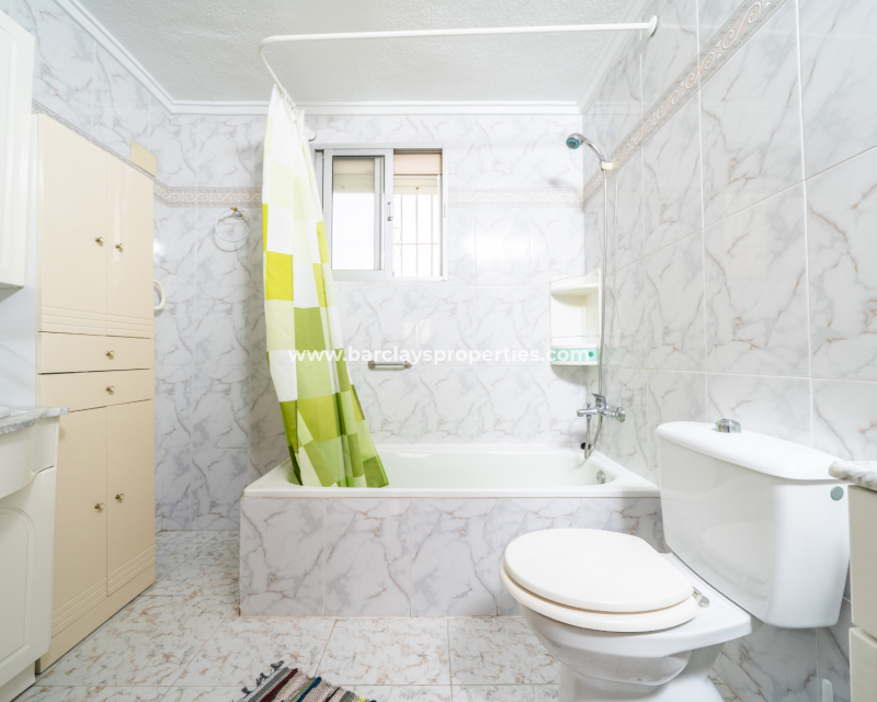 Venta - Chalet Independiente - Urb. La Marina