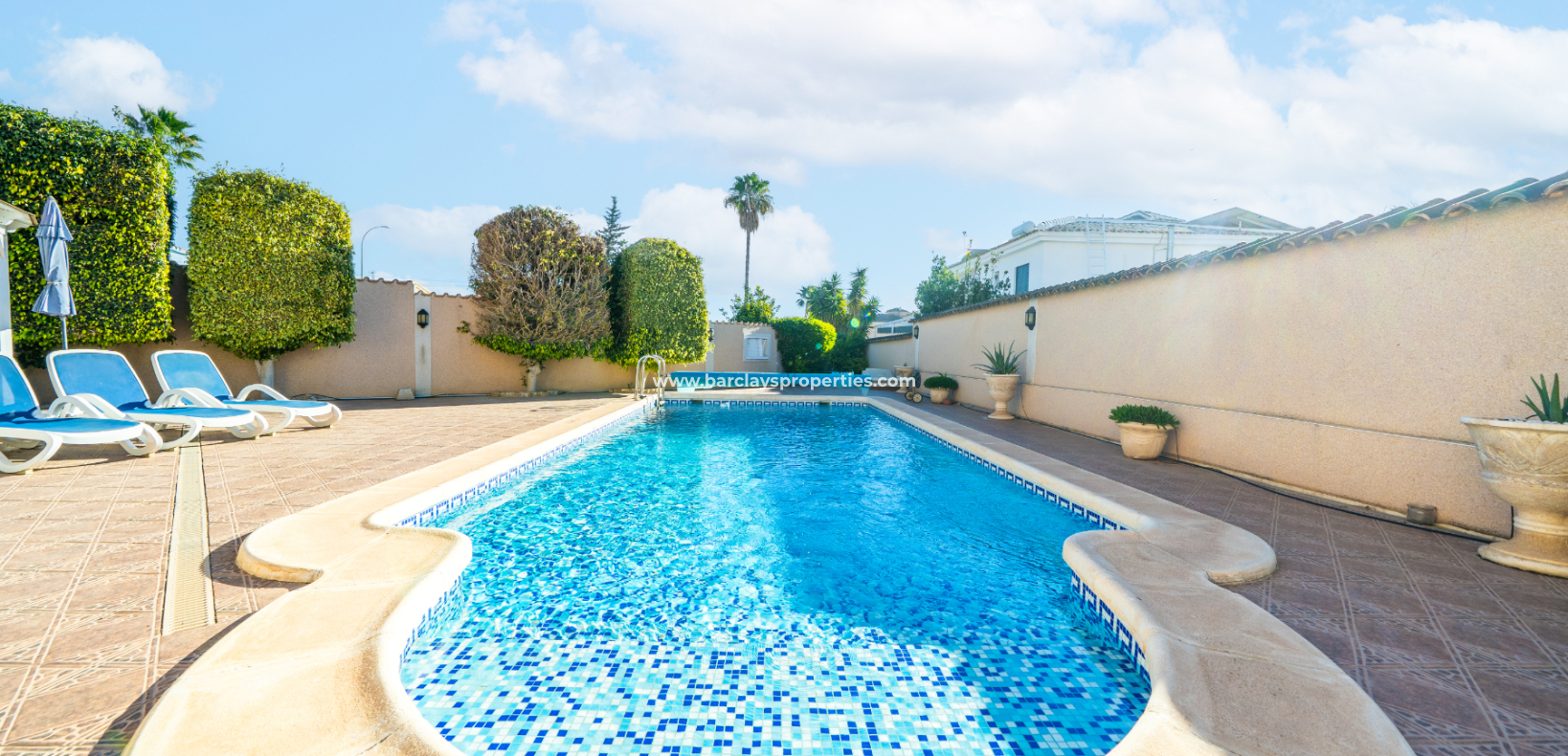 Venta - Chalet Independiente - Urb. La Marina