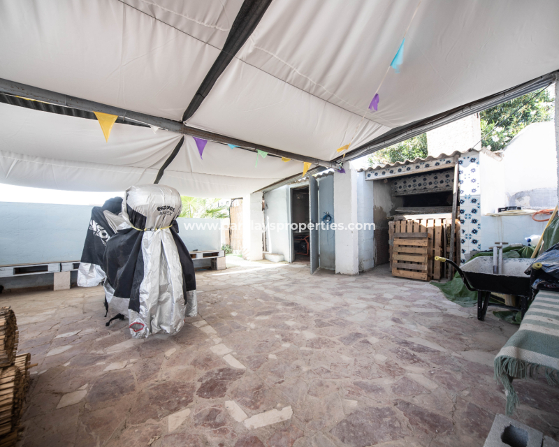 Venta - Chalet Independiente - Urb. La Marina