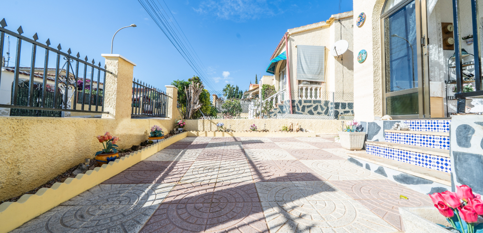 Venta - Chalet Independiente - Urb. La Marina