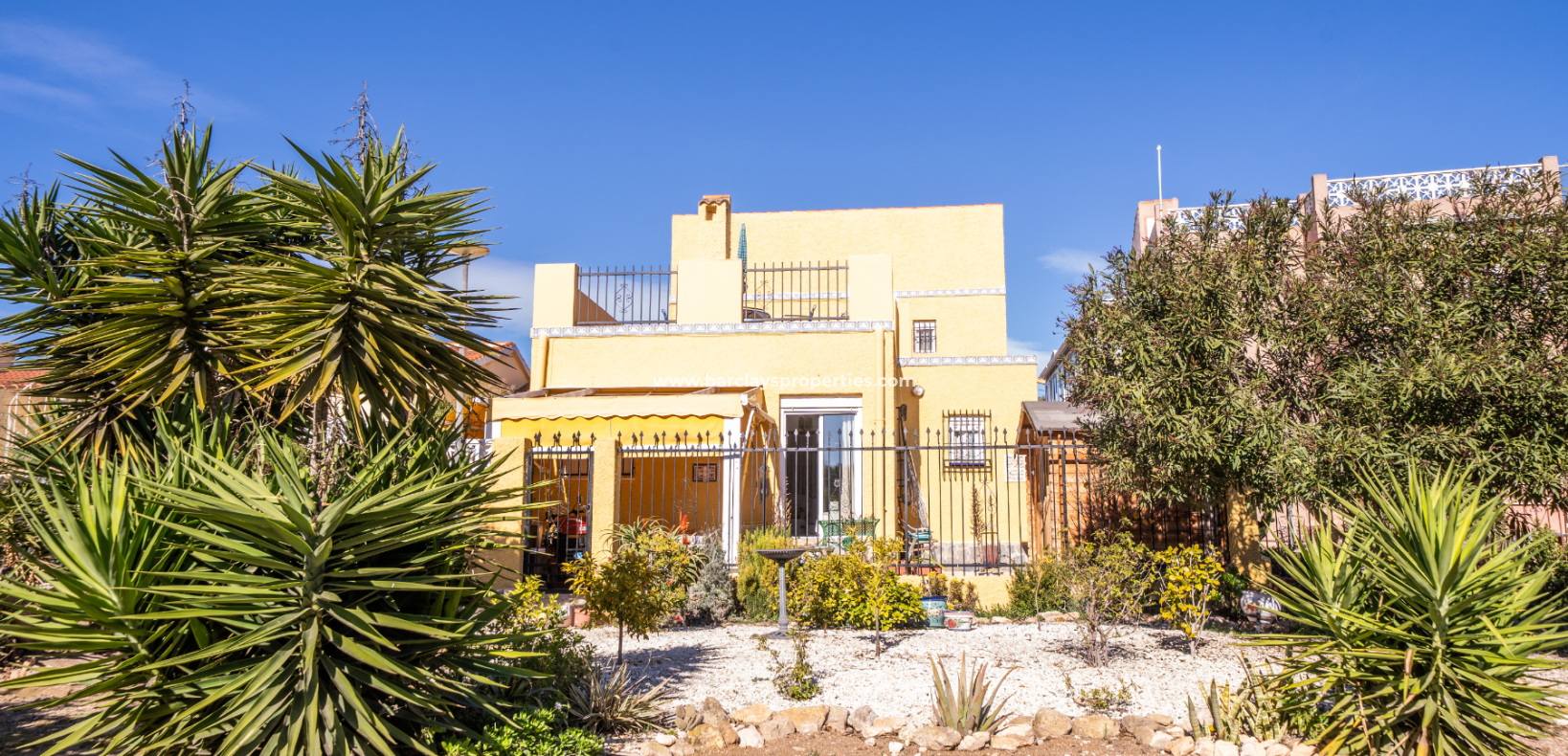 Venta - Chalet Independiente - Urb. La Marina