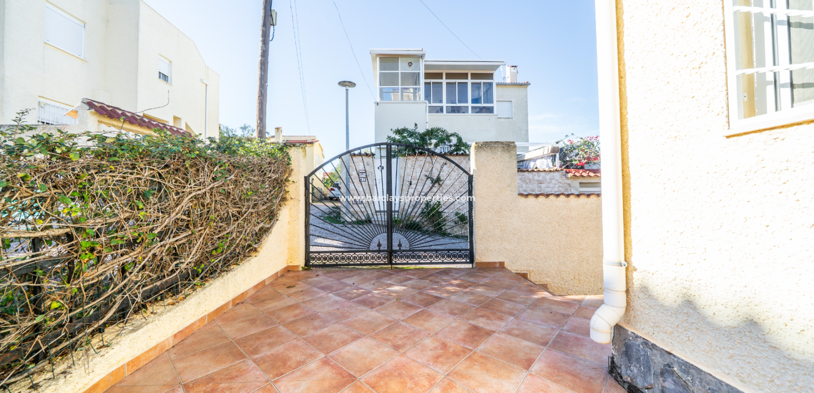 Venta - Chalet Independiente - Urb. La Marina