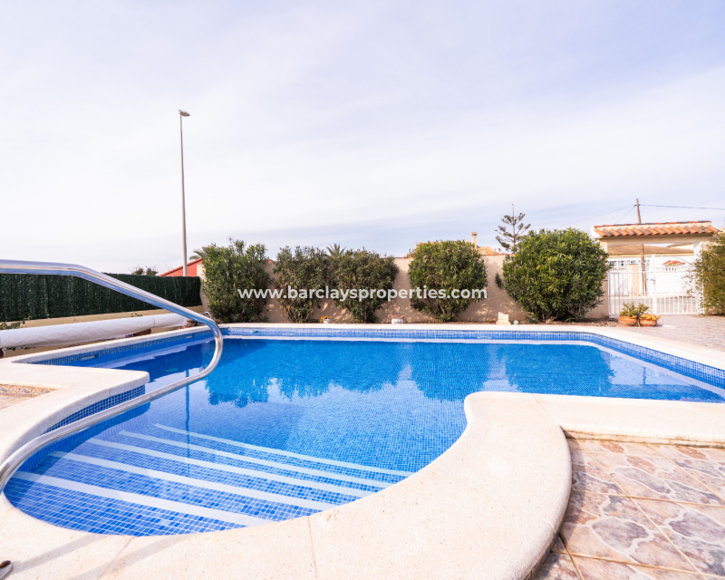 Venta - Chalet Independiente - Urb. La Marina