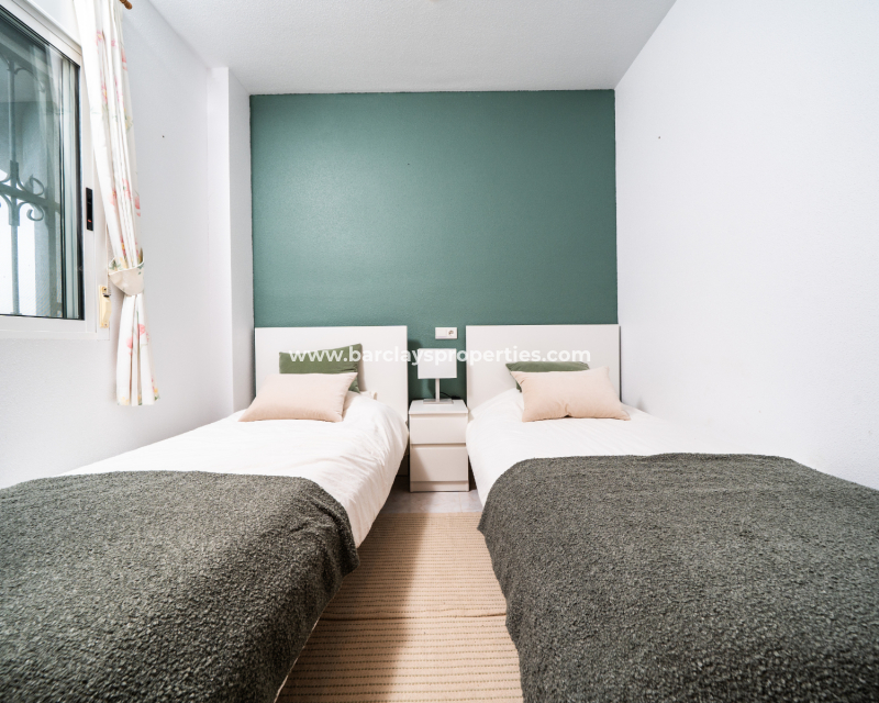 Venta - Chalet Independiente - Urb. La Marina