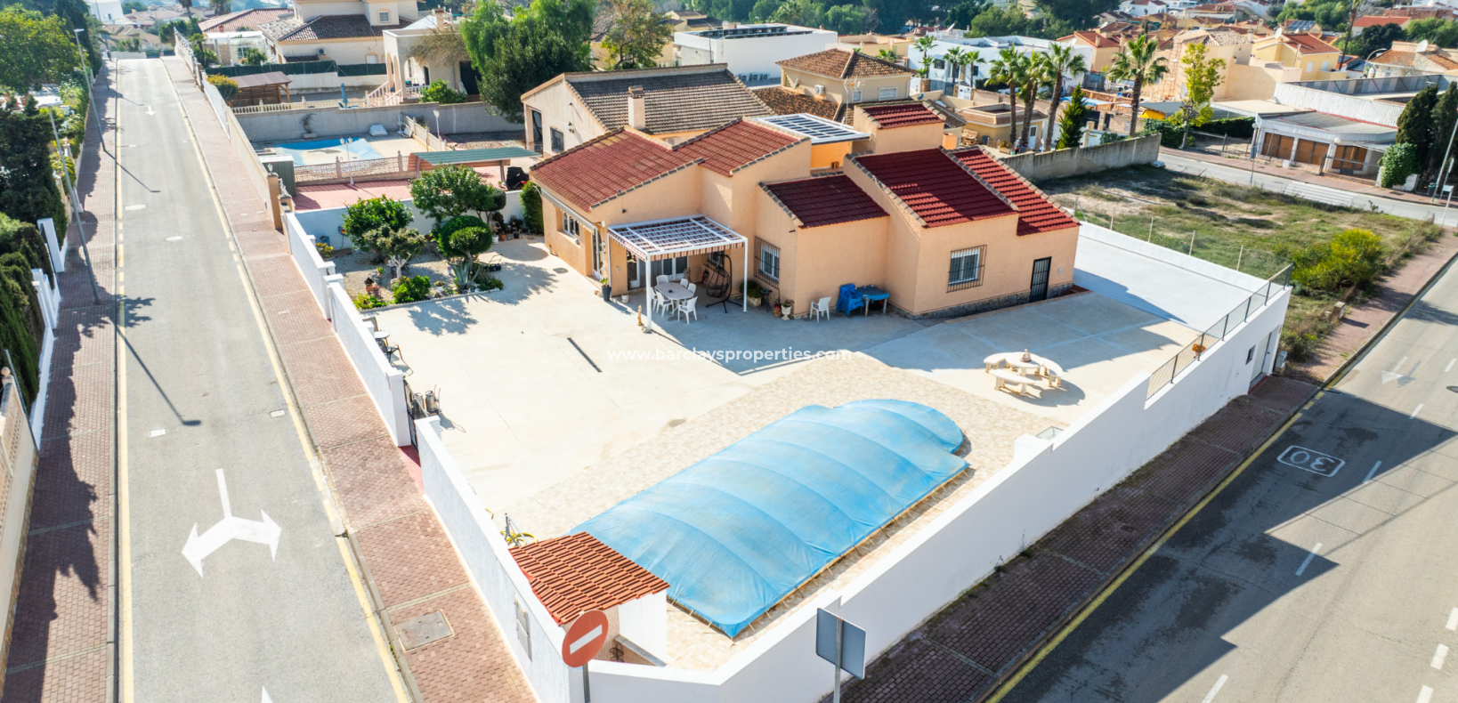 Venta - Chalet Independiente - Urb. La Marina