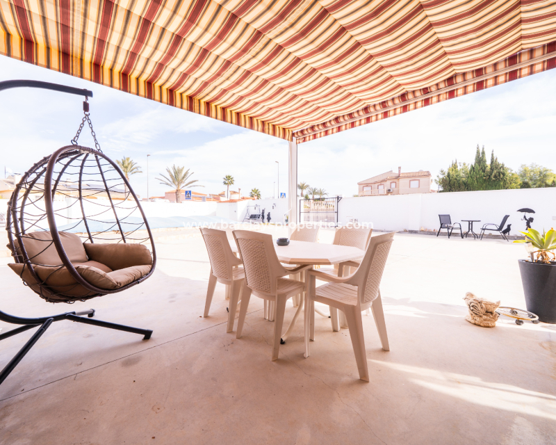 Venta - Chalet Independiente - Urb. La Marina