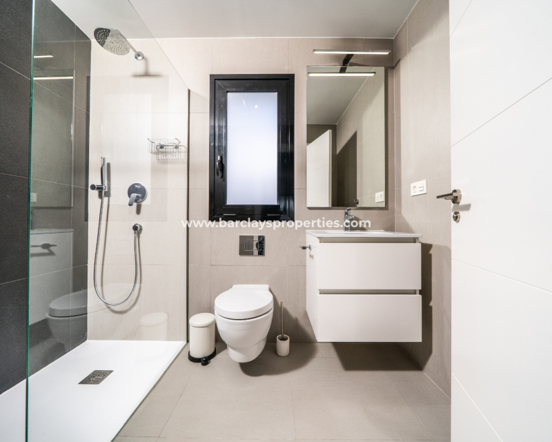 Venta - Chalet Independiente - Urb. La Marina