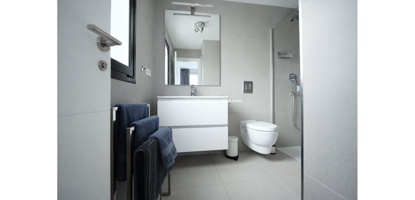 Venta - Chalet Independiente - Urb. La Marina