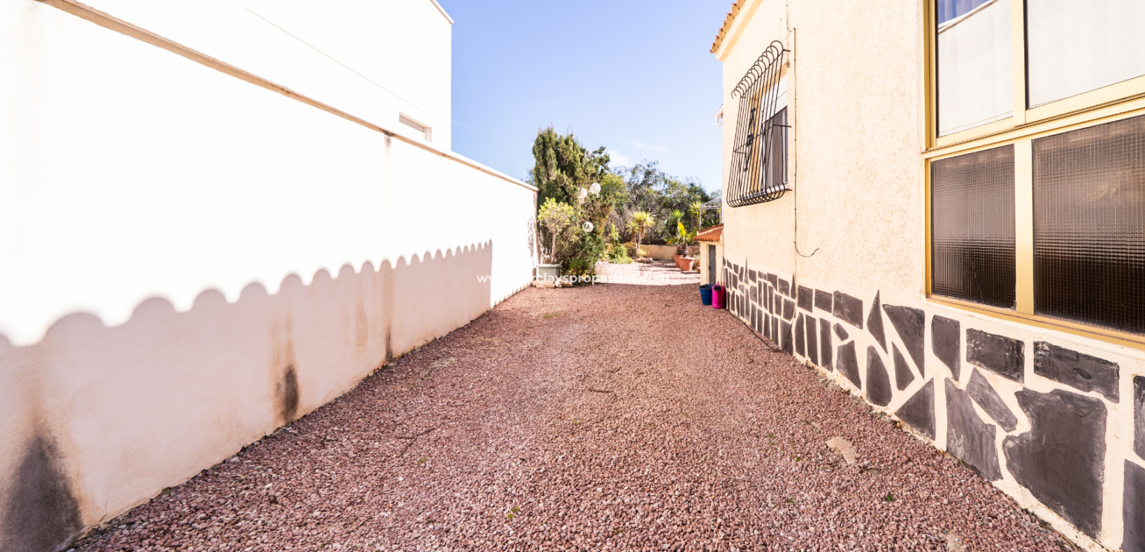 Venta - Chalet Independiente - Urb. La Marina