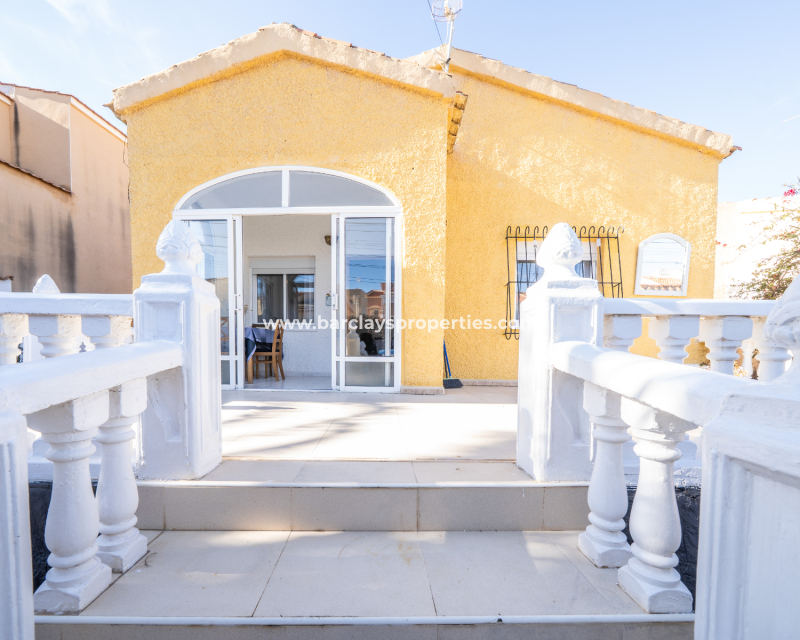 Venta - Chalet Independiente - Urb. La Marina