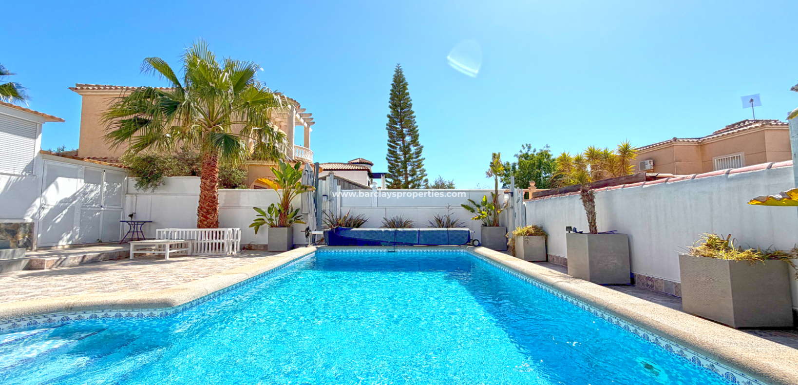 Venta - Chalet Independiente - Urb. La Marina