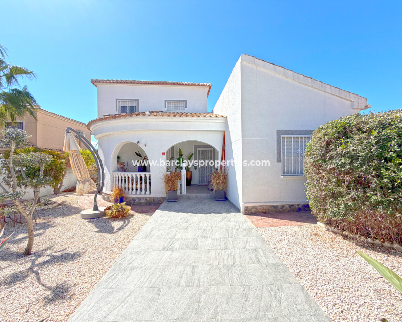Venta - Chalet Independiente - Urb. La Marina