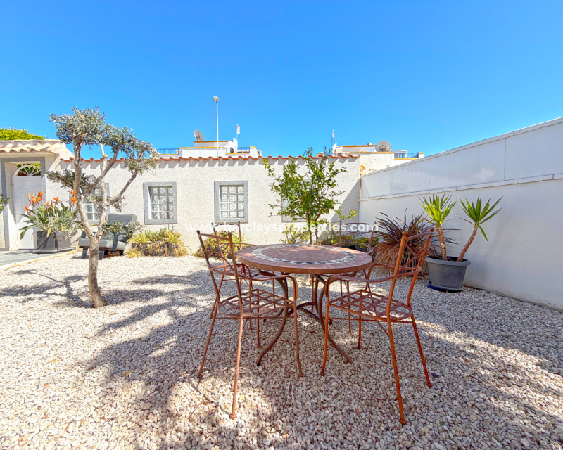 Venta - Chalet Independiente - Urb. La Marina