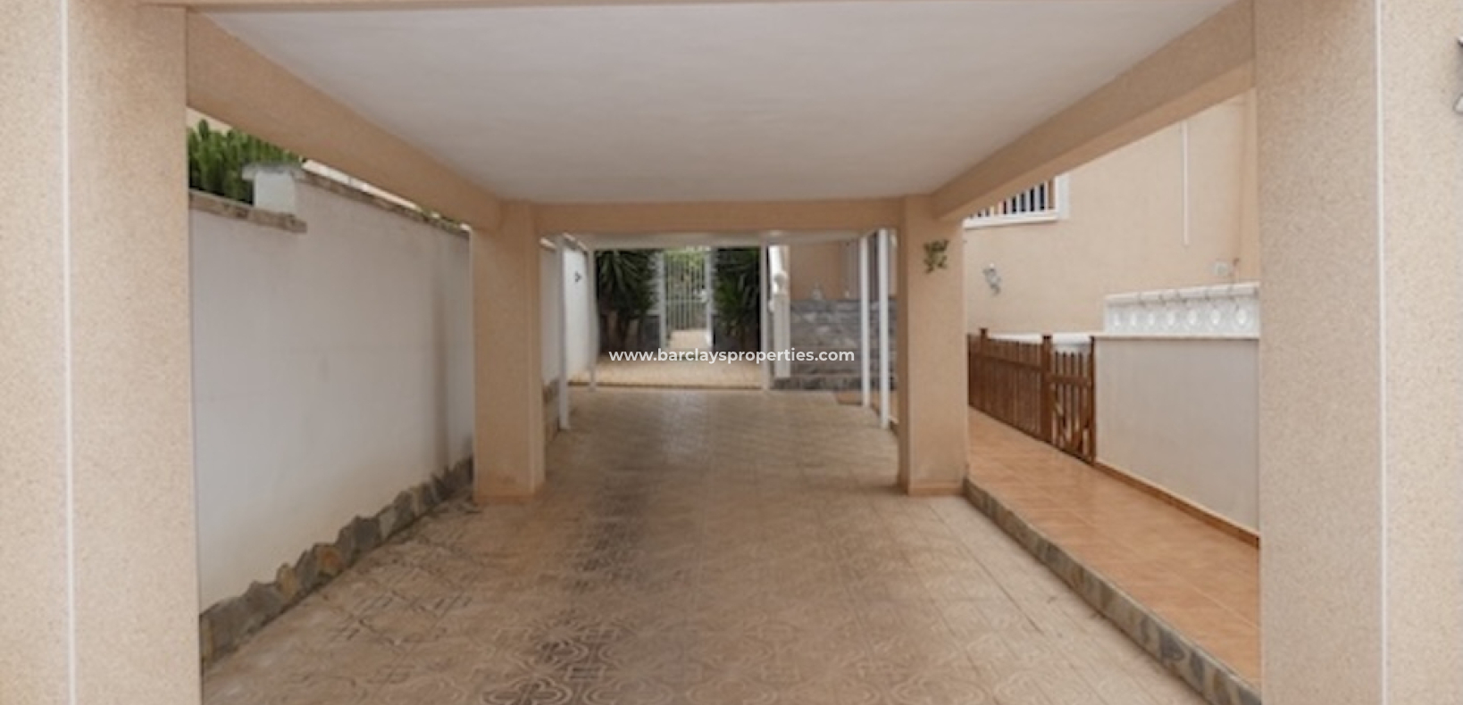 Venta - Chalet Independiente - Urb. La Marina
