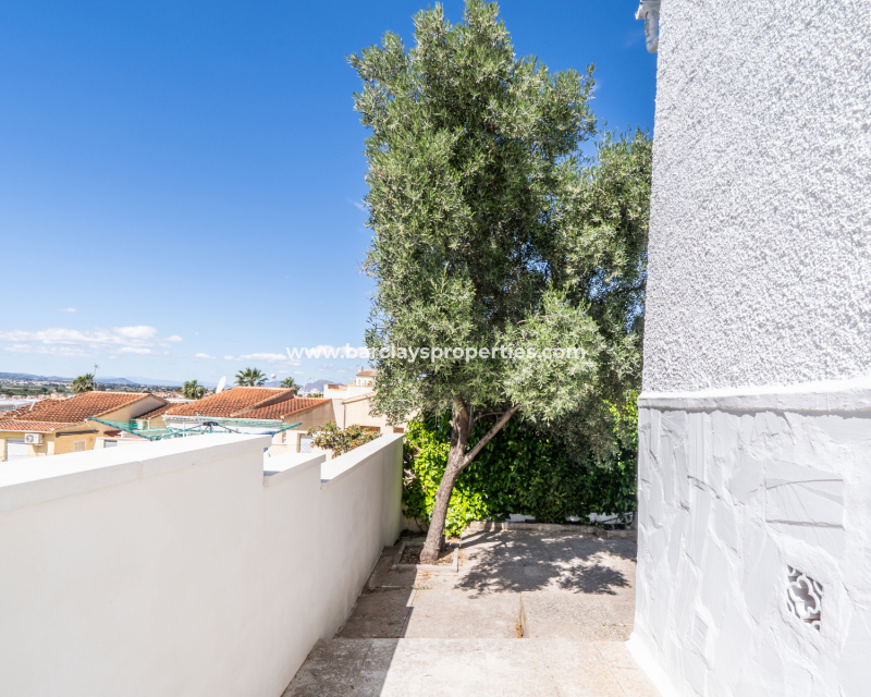 Venta - Chalet Independiente - Urb. La Marina