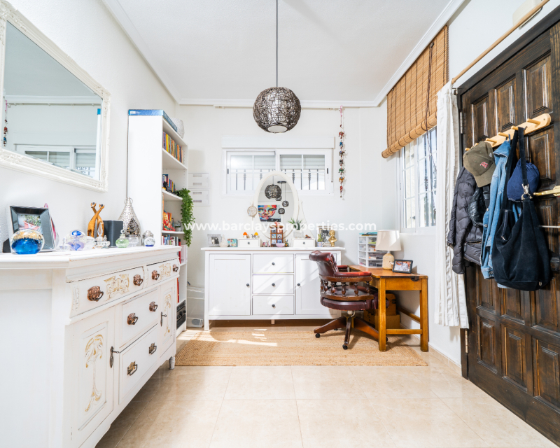 Venta - Chalet Independiente - Urb. La Marina