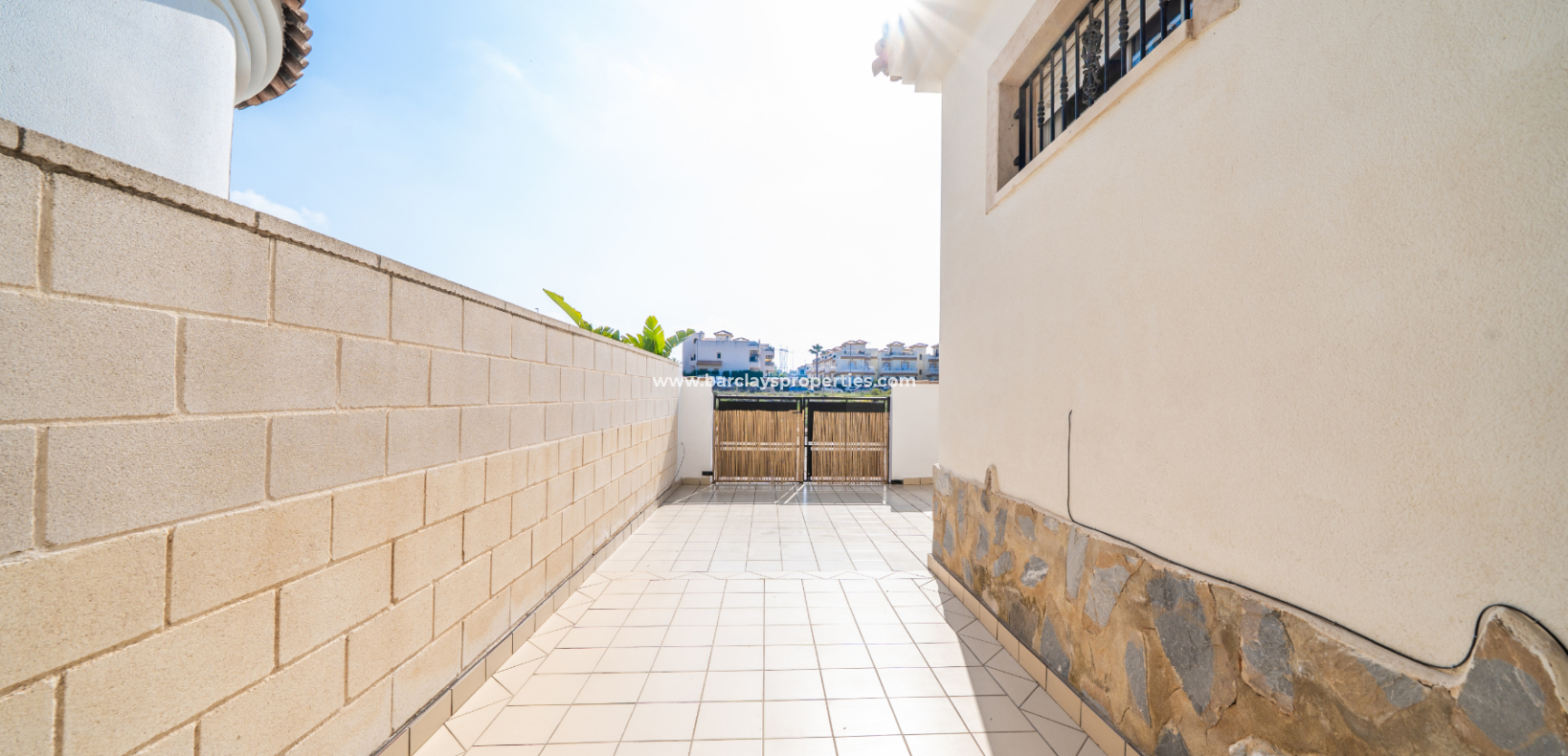 Venta - Chalet Independiente - Urb. La Marina